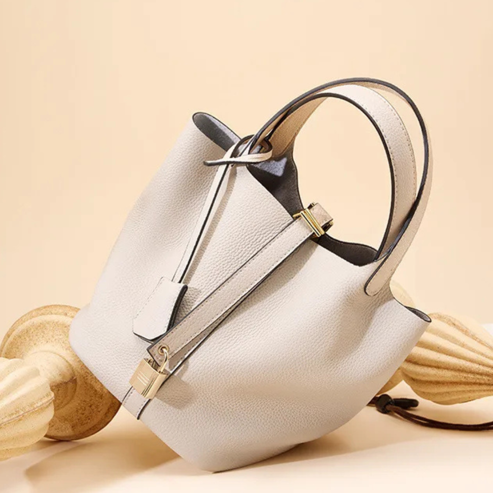LEATHER BUCKET HANDBAG